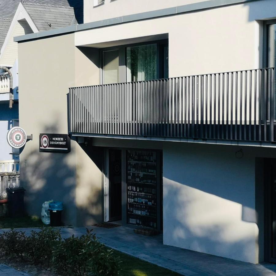 Iris Appartement In Heviz Mit Tiefgarage Und Panoramaaussicht المظهر الخارجي الصورة